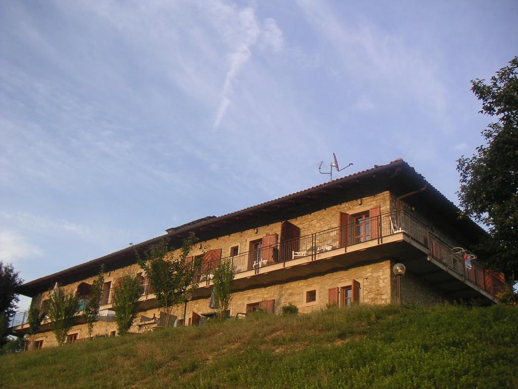 Agriturismo Gallo Cortemilia Ngoại thất bức ảnh