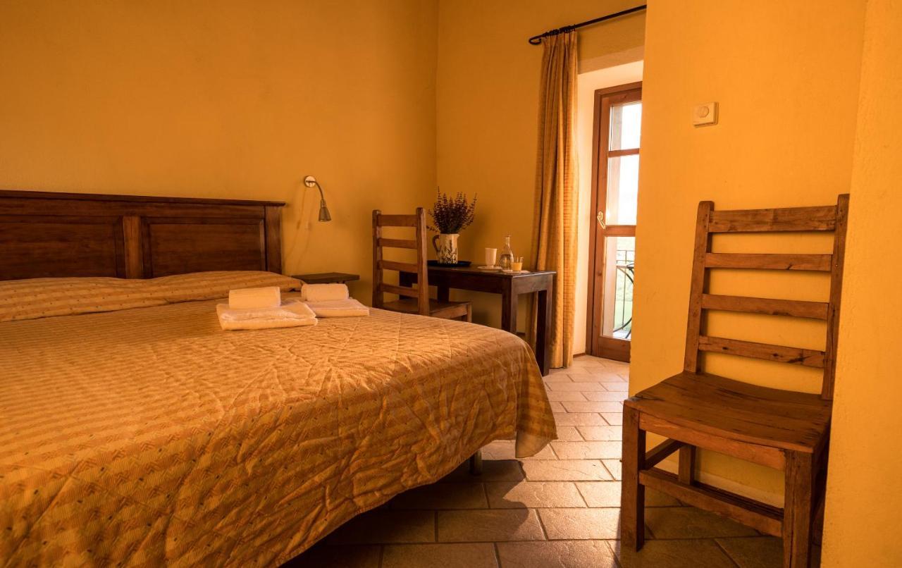 Agriturismo Gallo Cortemilia Ngoại thất bức ảnh